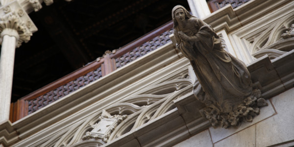 Rehabilitación y Restauración de Fachadas en Tarragona · Pinturas minerales o transpirables para conservar estética original